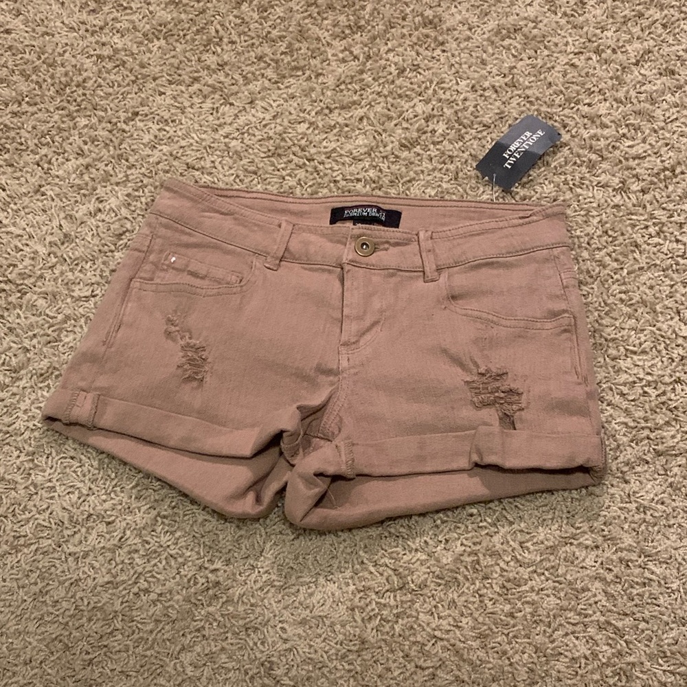 NWT Forever 21 Premium Denim Shorts 🌼